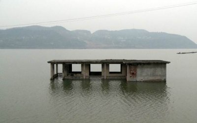 Sud, eau, nord, déplacer