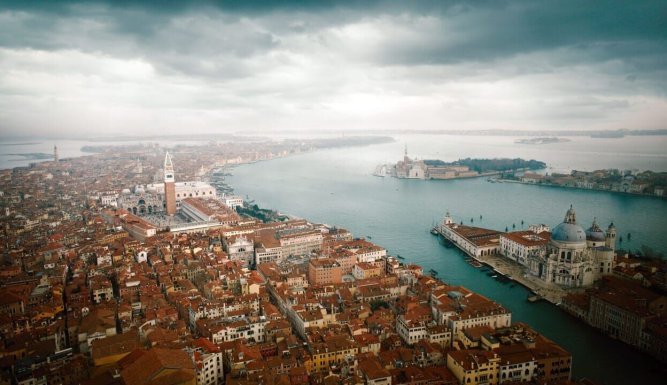 Mystère à Venise
